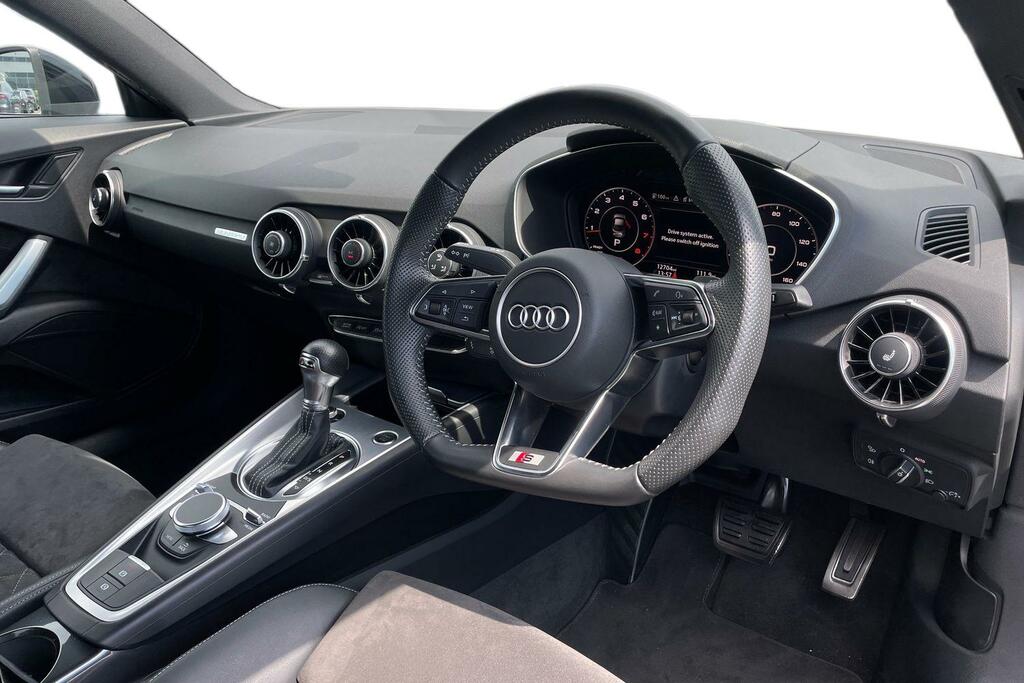 Audi TT Audi Tt Coup- Black Edition 45 Tfsi Quattro 245 Ps RE23VWL White #6