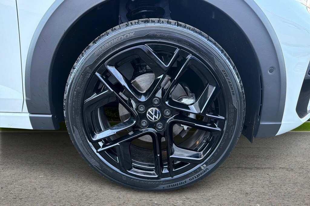 Volkswagen Taigo Volkswagen Taigo Hatchback 1.5 Tsi 150 Black Editi AK26NSO White #5