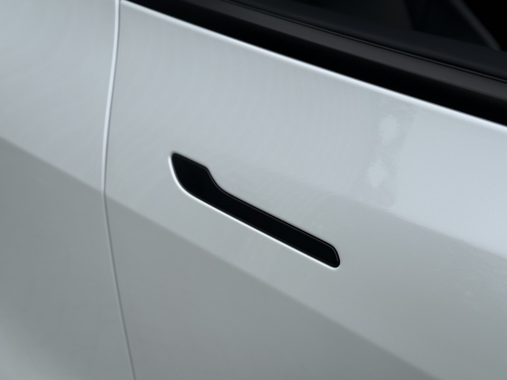Tesla Model Y Tesla Model Y Long Range Awd BL72GVY White #6