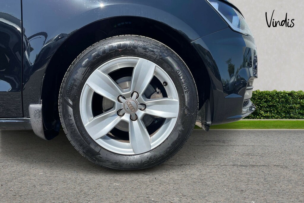 Audi A1 Audi A1 Sportback Se 1.0 Tfsi 95 Ps 5-Speed Black #5