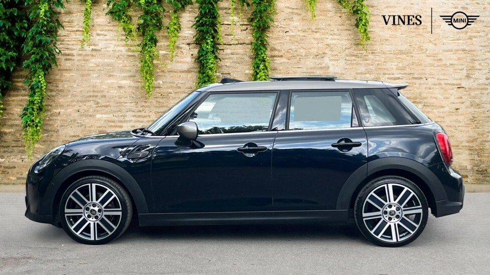Mini Hatch 5-Door Hatch Cooper S Exclusive GY24BSV Black #3
