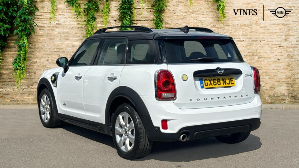 Mini Countryman F60 Mini Cooper S E All4 Phev Countryman White #2