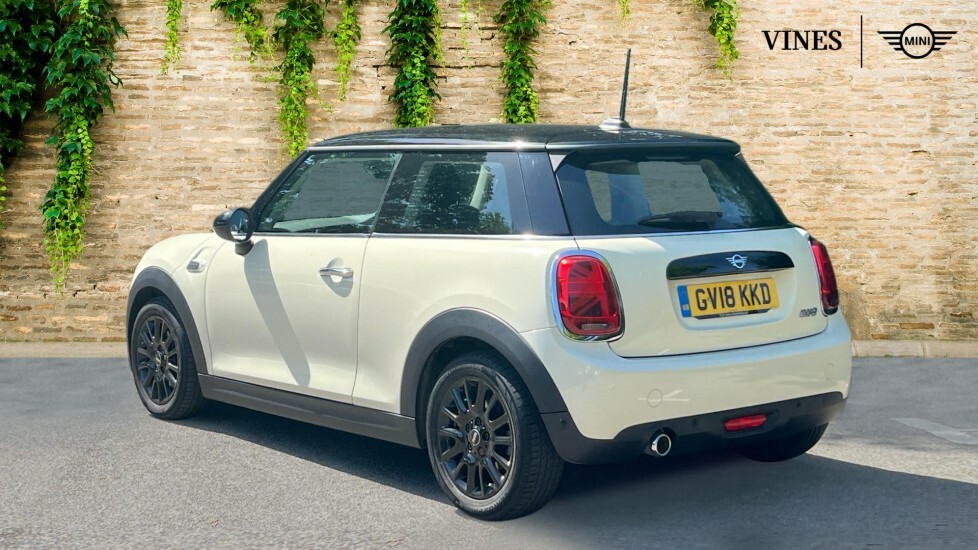 Mini Hatch Cooper 3-Door Hatch White #2