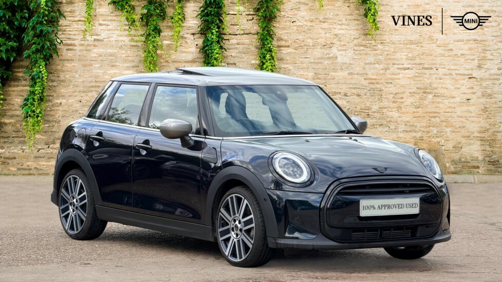 Mini Hatch 5-Door Hatch Cooper Exclusive Black