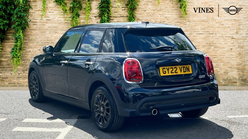 Mini Hatch 5-Door Hatch Cooper Classic GY22VDN Black #2