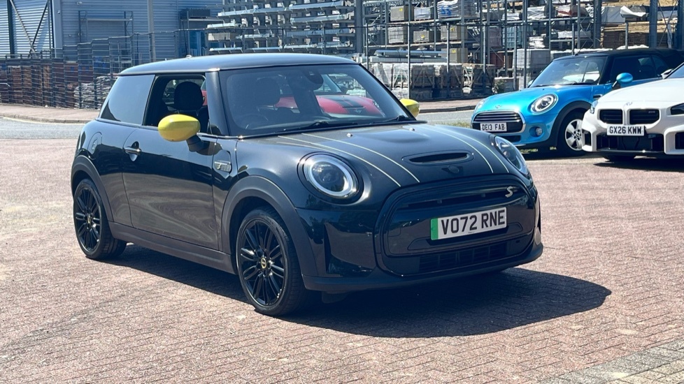 Mini Hatch Level 2 Black