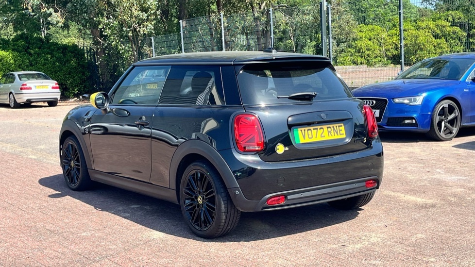 Mini Hatch Level 2 VO72RNE Black #2
