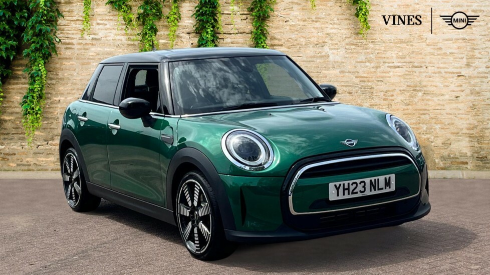 Mini Hatch 5-Door Hatch Cooper Exclusive Green