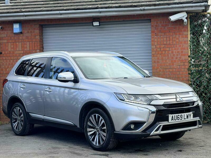 Mitsubishi Outlander 2.0 Mivec Exceed Cvt Silver #2