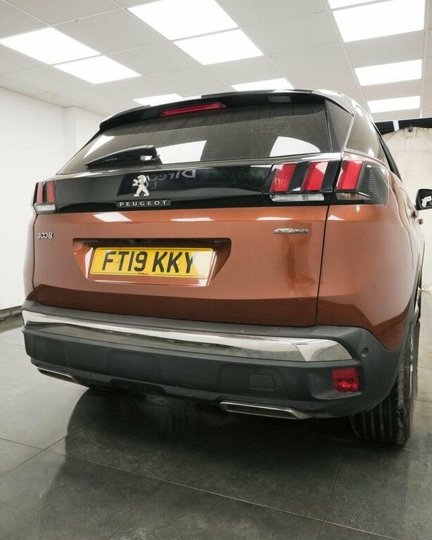 Peugeot 3008 1.5 Bluehdi Gt Line Euro 6 S S FT19KKY Brown #4