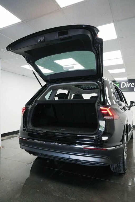 Volkswagen Tiguan 2.0 Tdi Sel Euro 6 S S YA18LZD Black #5