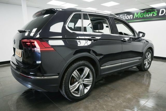 Volkswagen Tiguan 2.0 Tdi Sel Euro 6 S S YA18LZD Black #3