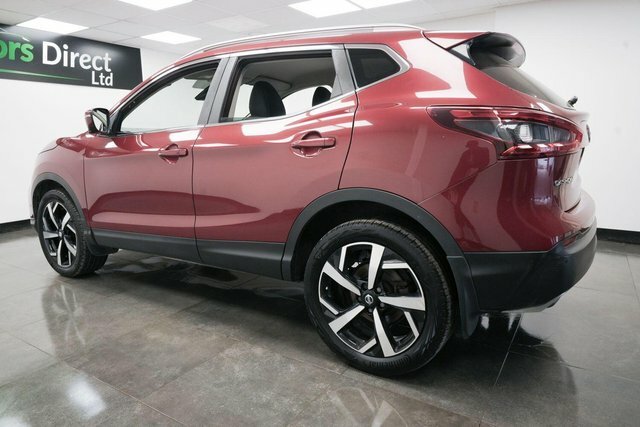 Nissan Qashqai 1.5 Dci Tekna Euro 6 S S YP67LWS Red #3