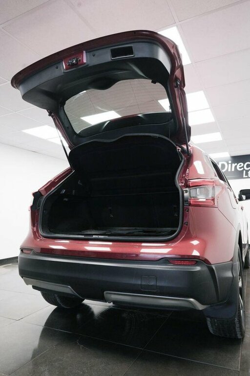 Nissan Qashqai 1.5 Dci Tekna Euro 6 S S YP67LWS Red #4
