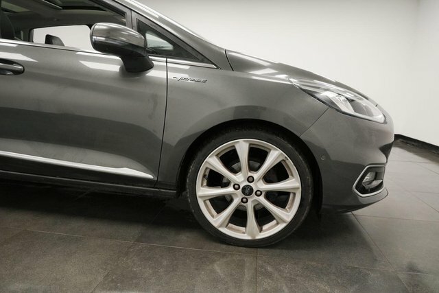 Ford Fiesta 1.0T Ecoboost Vignale Euro 6 S S RO68OGB Black #4