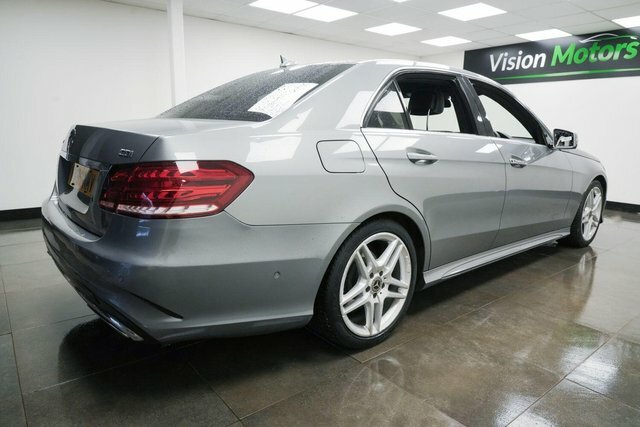 Mercedes-Benz E Class 2.1 E250 Cdi Amg Line G-tronic Euro 5 S S VX65NMV Black #3