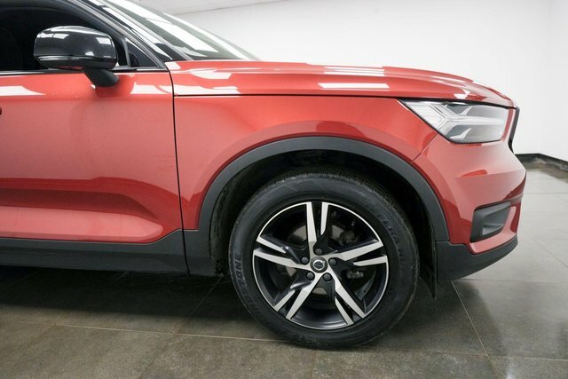 Volvo XC40 1.5 T3 R-design Euro 6 S S WR69JPJ Red #4