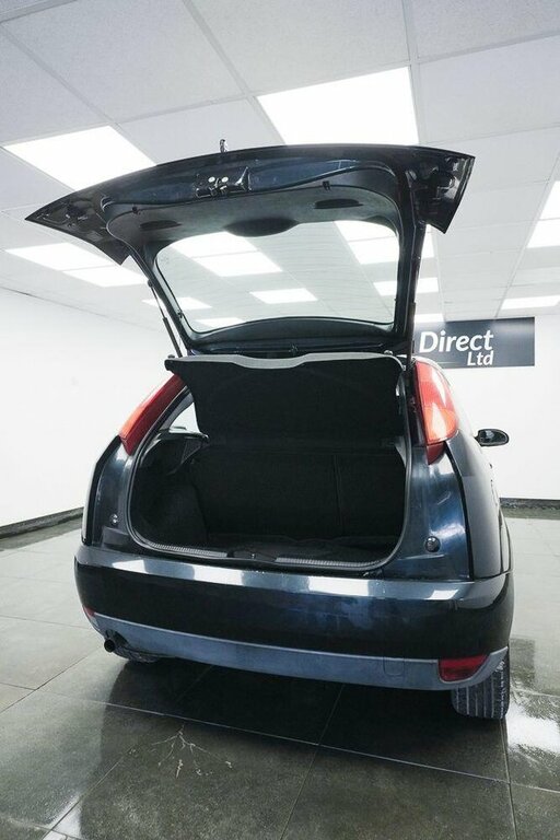 Ford Focus 1.8I 16V Ghia Silver #7