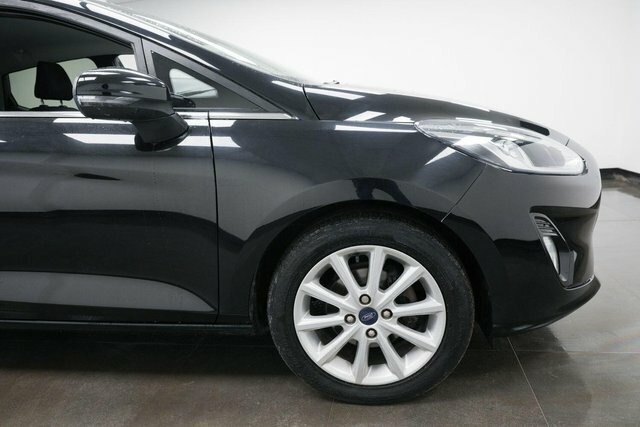 Ford Fiesta 1.0T Ecoboost Titanium Euro 6 S S AY68JVU Black #4