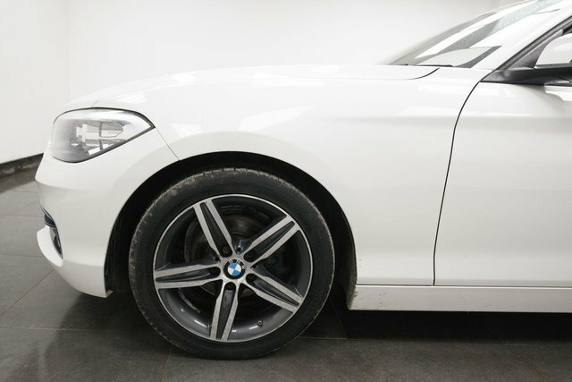 BMW 1 Series 1.5 118I Sport Euro 6 S S PX17VTG White #5
