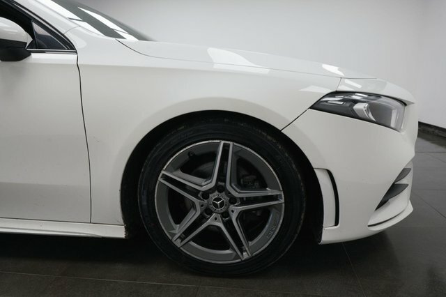 Mercedes-Benz A Class 1.3 A200 Amg Line 7G-dct Euro 6 S S SE19ZRC White #4