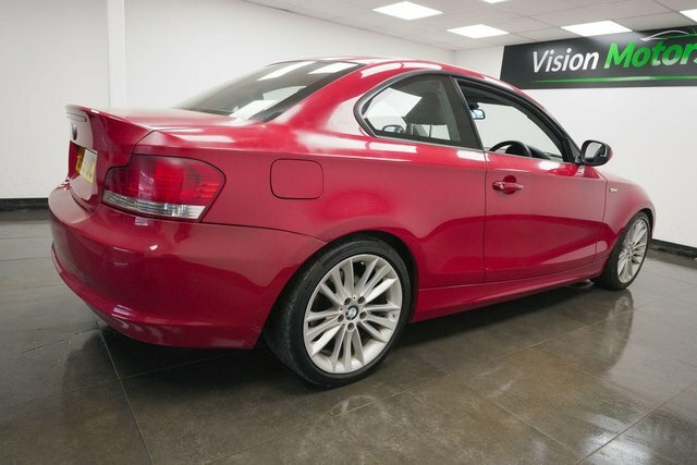 BMW 1 Series 2.0 118D Sport Euro 5 SH59UCJ Red #3