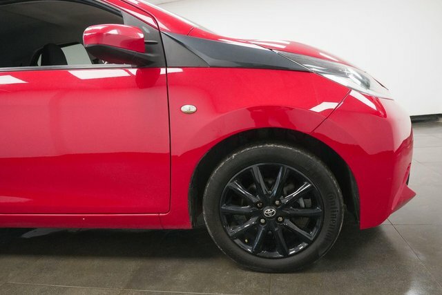 Toyota Aygo 1.0 Vvt-i X-style Euro 6 VE17ZZA Red #4
