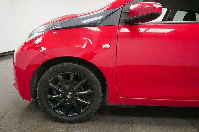 Toyota Aygo 1.0 Vvt-i X-style Euro 6 VE17ZZA Red #5