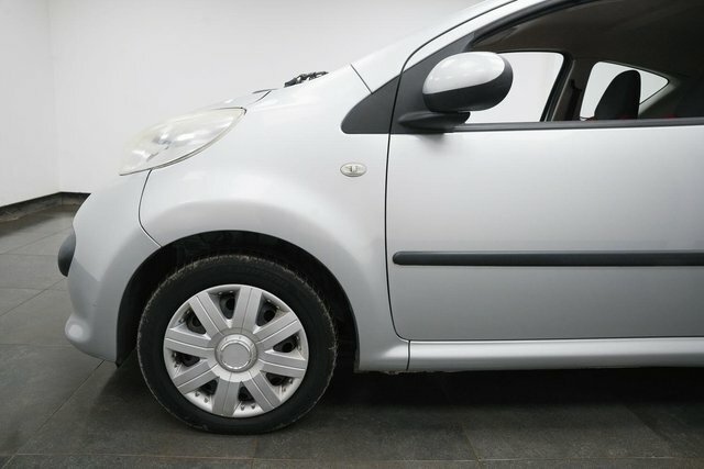 Peugeot 107 1.0 12V Urban Move Euro 4 Silver #5