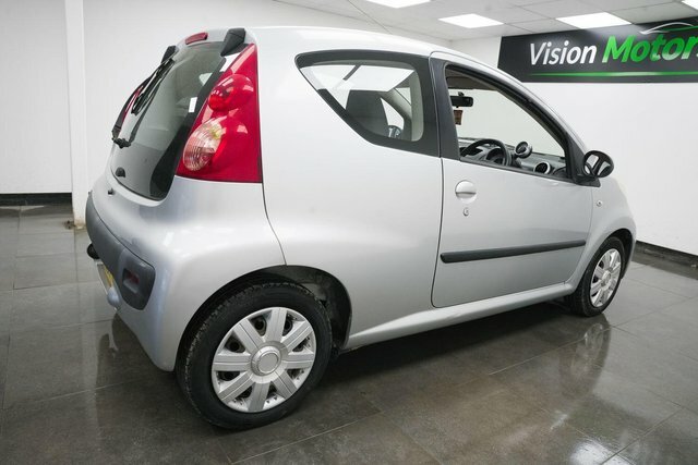 Peugeot 107 1.0 12V Urban Move Euro 4 Silver #3