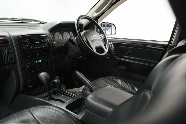 Jeep Grand Cherokee Limited Black #16