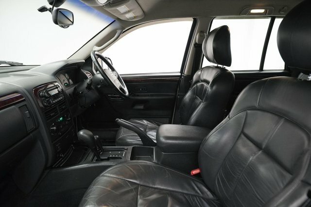 Jeep Grand Cherokee Limited Black #24