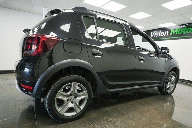 Dacia Sandero Stepway 0.9 Tce Laureate Euro 6 S S NJ17BWK Black #3