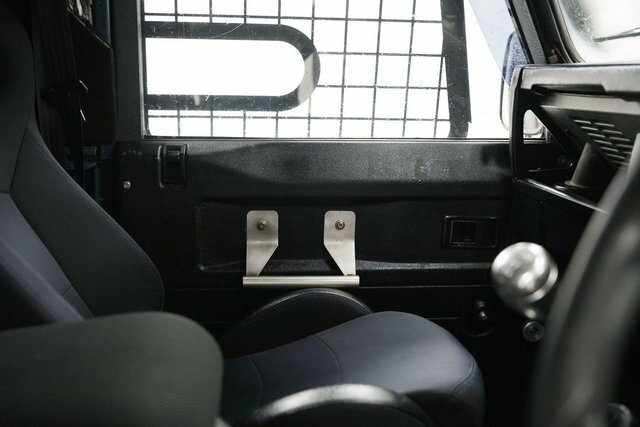 Land Rover Defender 90 Automatic #8