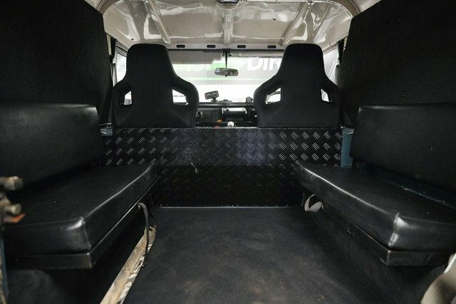 Land Rover Defender 90 Automatic #6