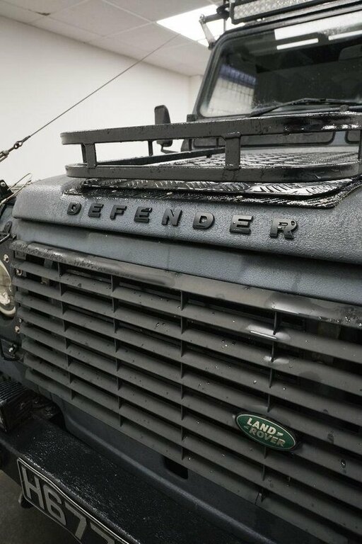 Land Rover Defender 90 Automatic #11
