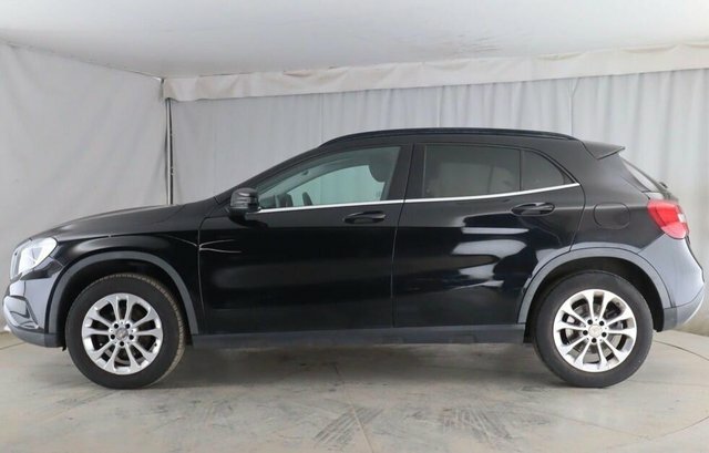 Mercedes-Benz GLA Class 1.6 Gla200 Se Euro 6 S S NX66KPJ Black #2