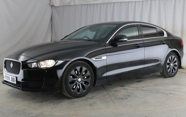 Jaguar XE 2.0D Prestige Euro 6 S S Y999JNH Black #2