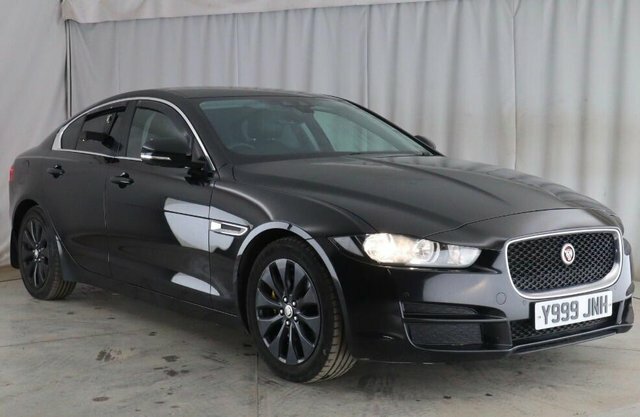 Jaguar XE 2.0D Prestige Euro 6 S S Black