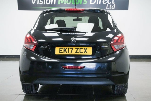 Peugeot 208 1.2 Puretech Black Edition Euro 6 EK17ZCX Black #2