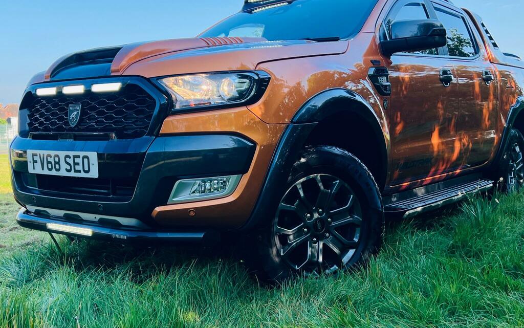 Ford Ranger 3.2 Tdci Wildtrak Pickup Double Cab Aut FV68SEO Orange #3