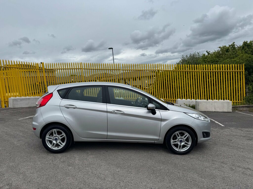 Ford Fiesta 1.25 Zetec Euro 5 YE64UVN Silver #5