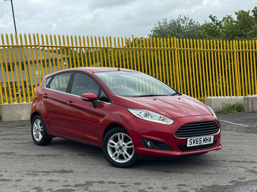 Ford Fiesta 1.0T Ecoboost Zetec Euro 6 Ss Red