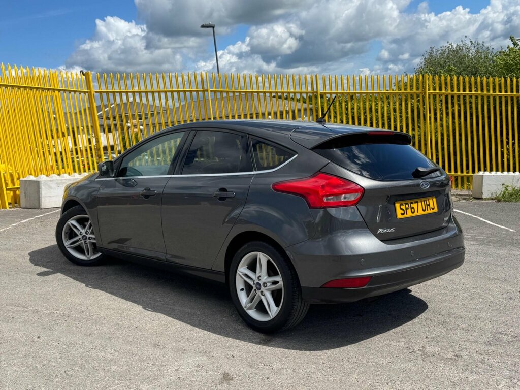 Ford Focus 1.0T Ecoboost Zetec Edition Euro 6 Ss SP67UHJ Grey #2