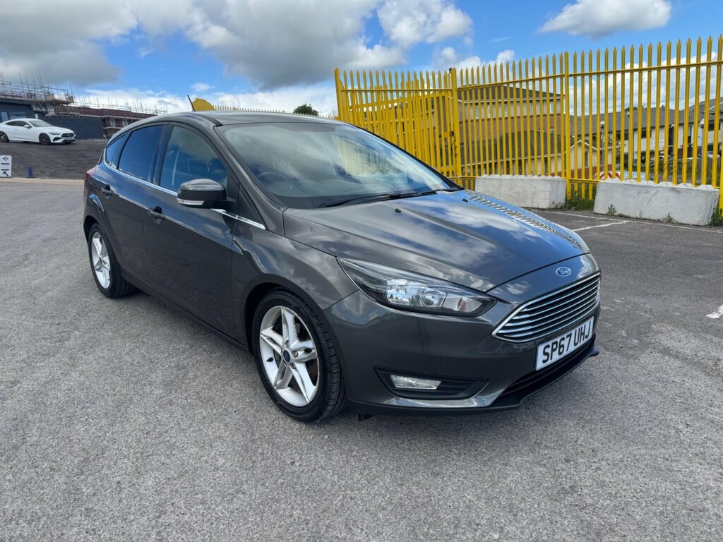 Ford Focus 1.0T Ecoboost Zetec Edition Euro 6 Ss SP67UHJ Grey #4
