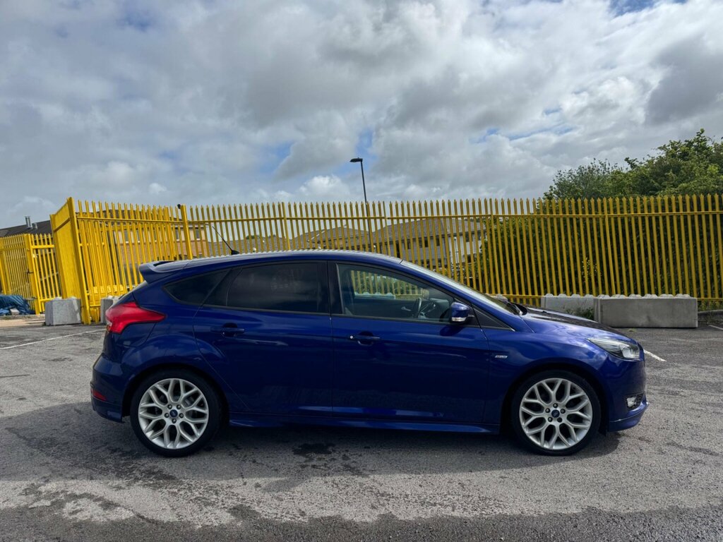 Ford Focus 1.5 Tdci St-line Euro 6 Ss DV17GPJ Blue #5