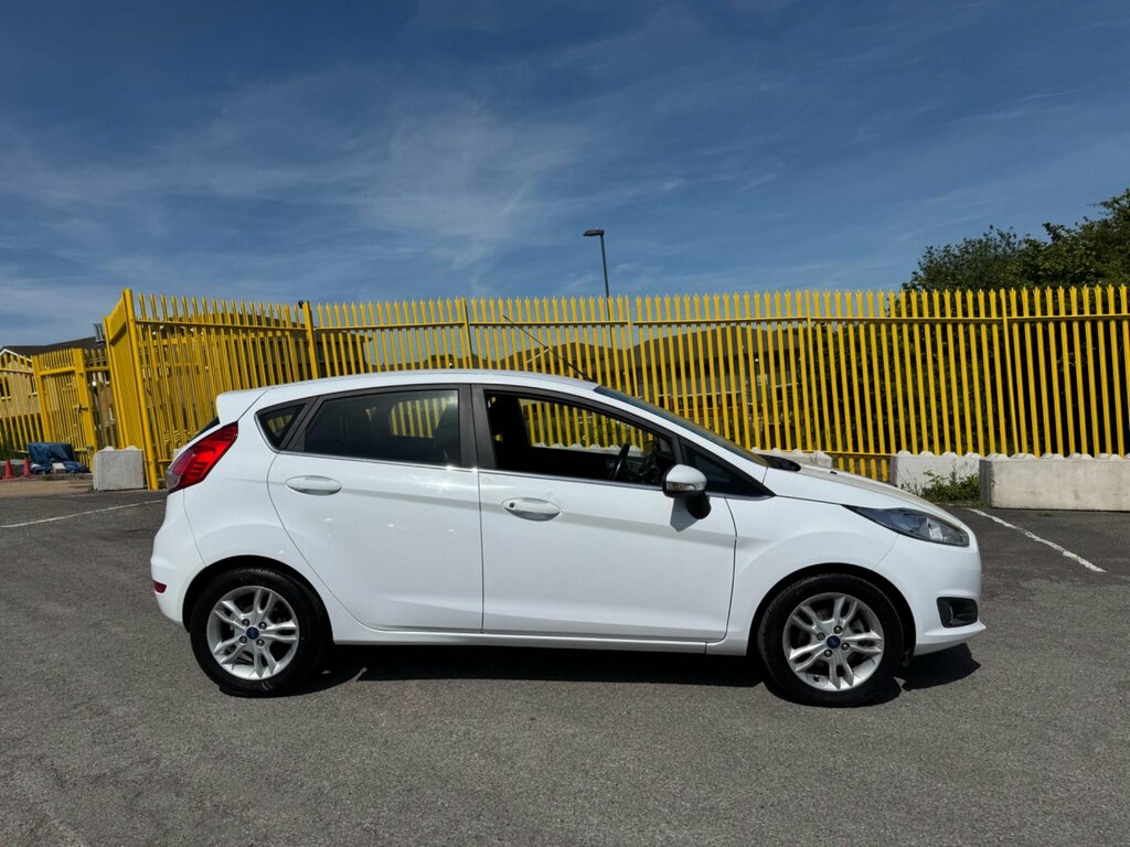 Ford Fiesta 1.0T Ecoboost Zetec Euro 5 Ss YG14PRW White #5