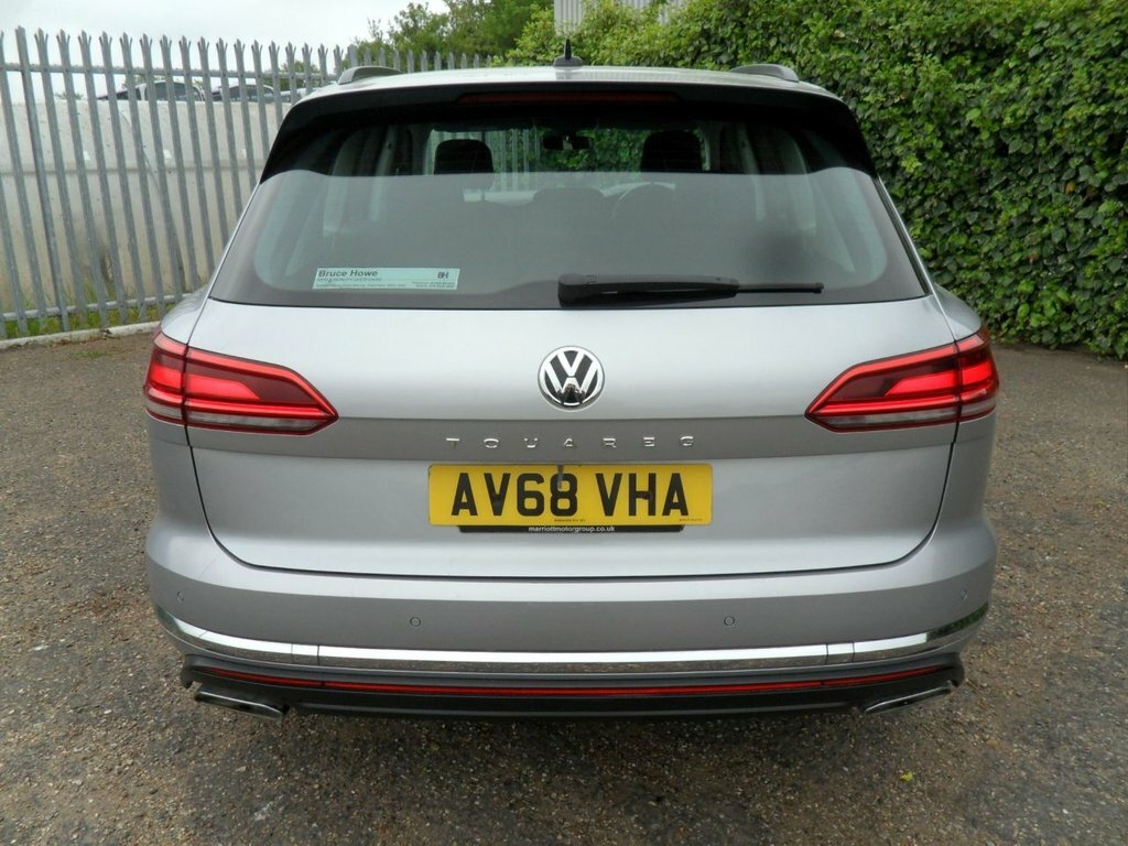 Volkswagen Touareg 3.0 Tdi V6 Sel Suv Tiptronic 4Motion Eu AV68VHA Silver #3