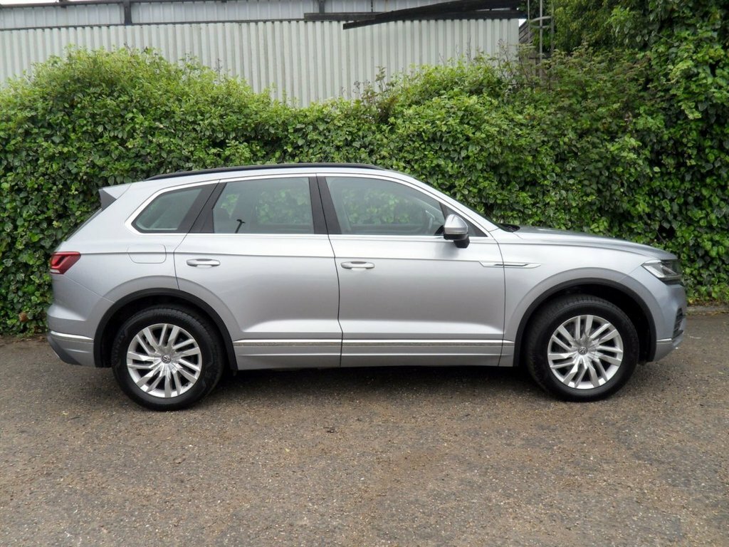 Volkswagen Touareg 3.0 Tdi V6 Sel Suv Tiptronic 4Motion Eu AV68VHA Silver #4