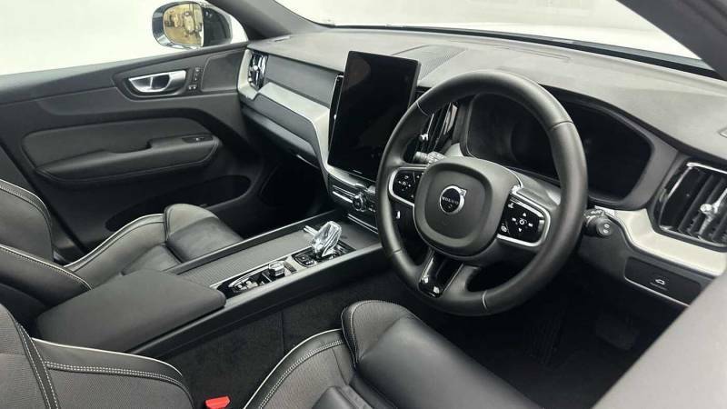 Volvo XC60 B5 Awd Mild Hybrid Black Edition Plus - 202 HJ75KXY White #4